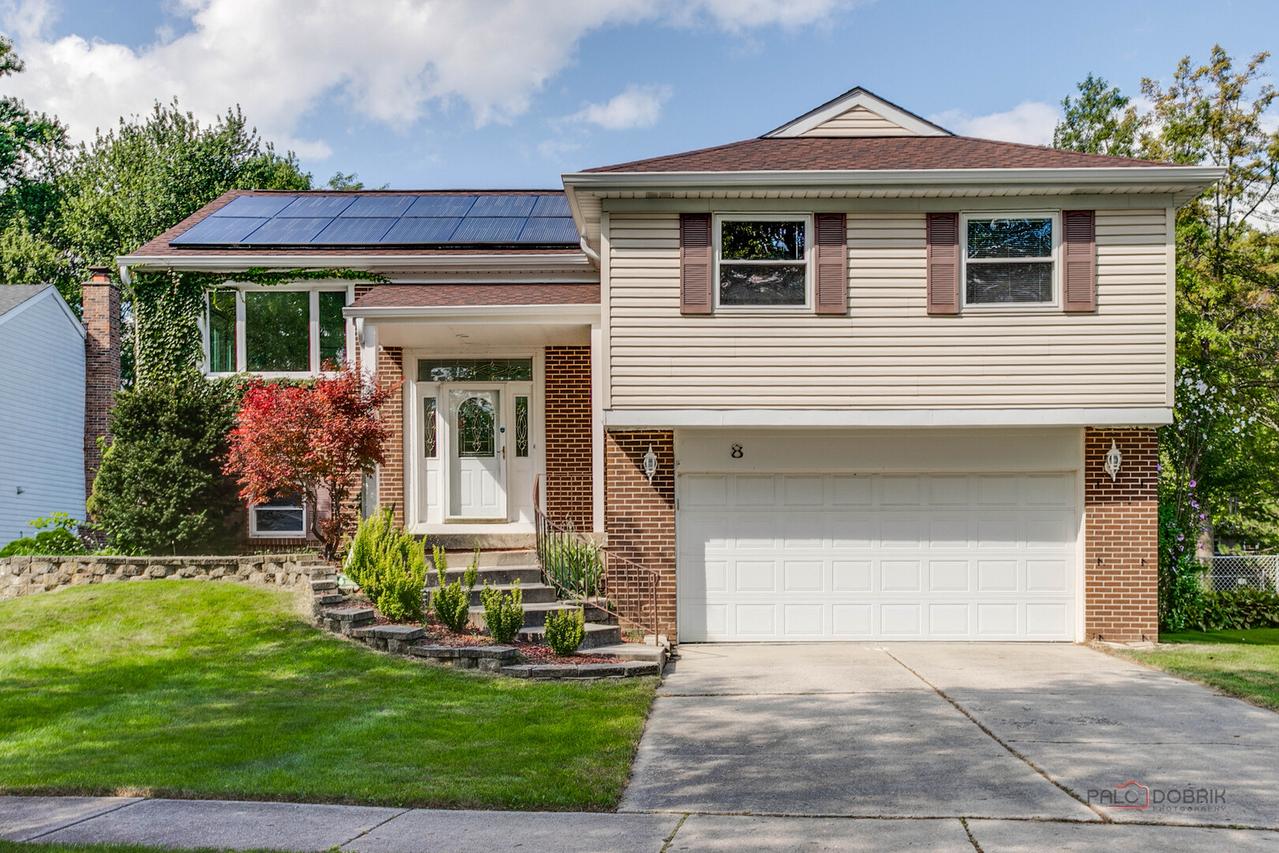 8 Lindon Ln., Vernon Hills, IL 60061