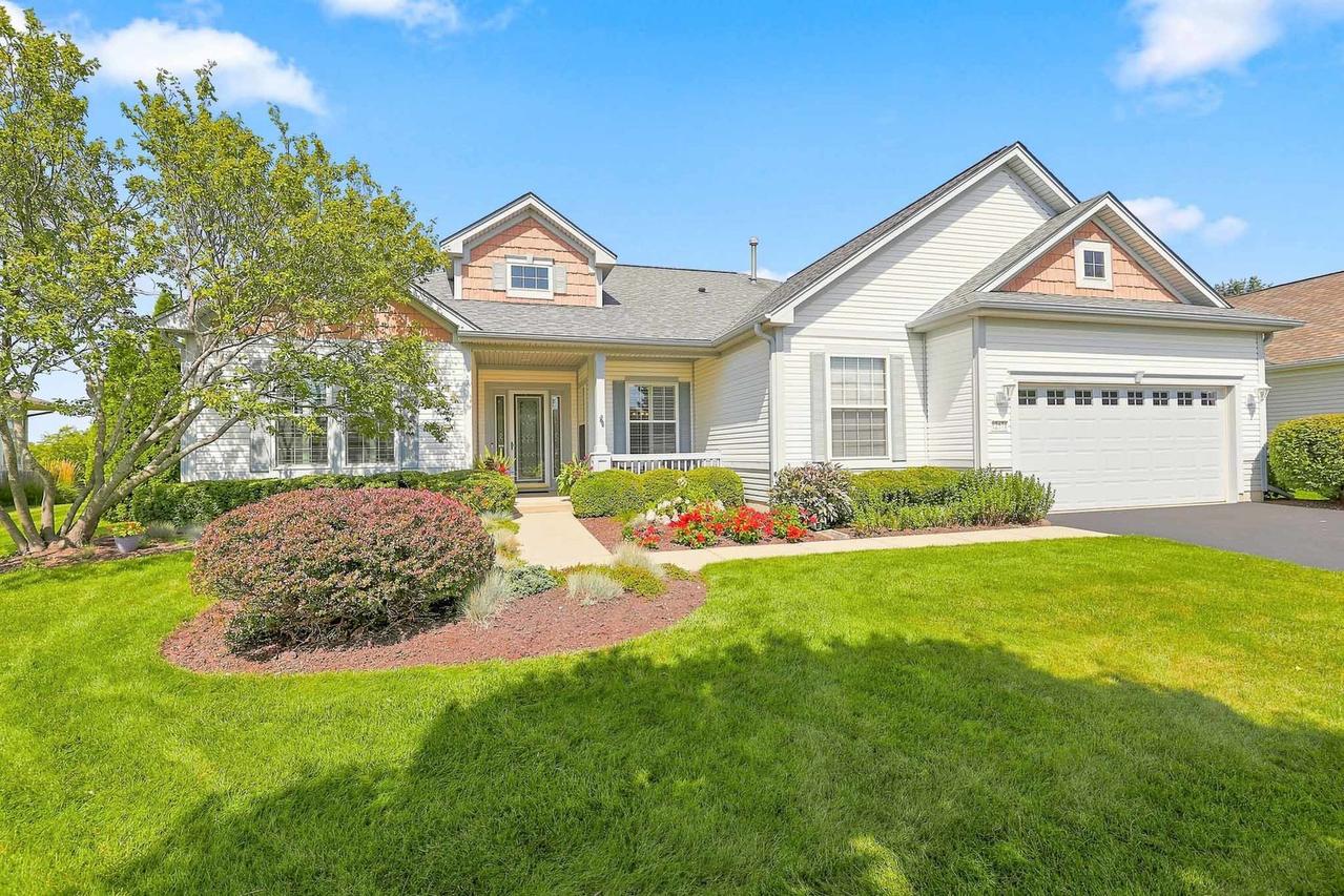 12571 Golf View Dr., Huntley, IL 60142