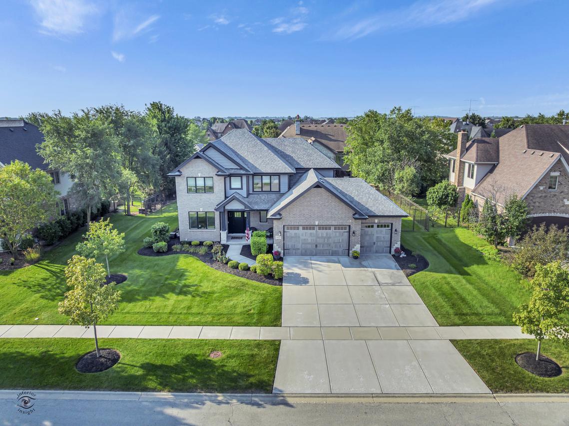 1973 Edgeview Dr., New Lenox, IL 60451