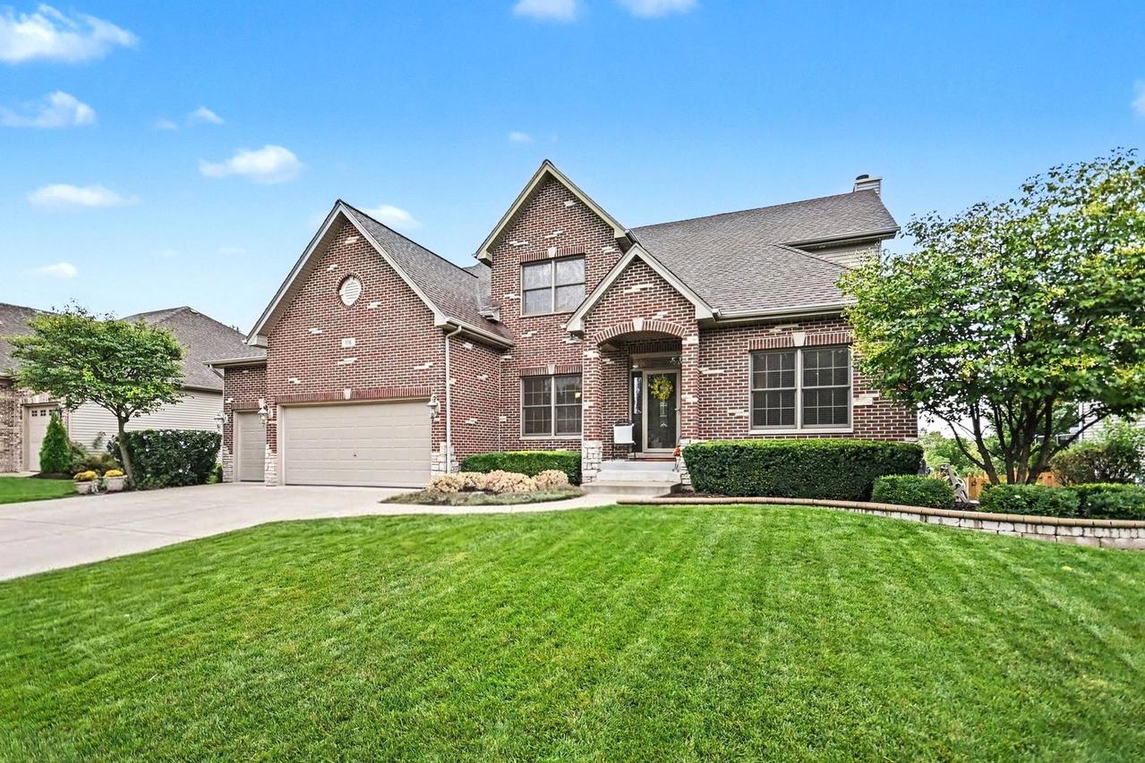176 Amherst Cir., Oswego, IL 60543