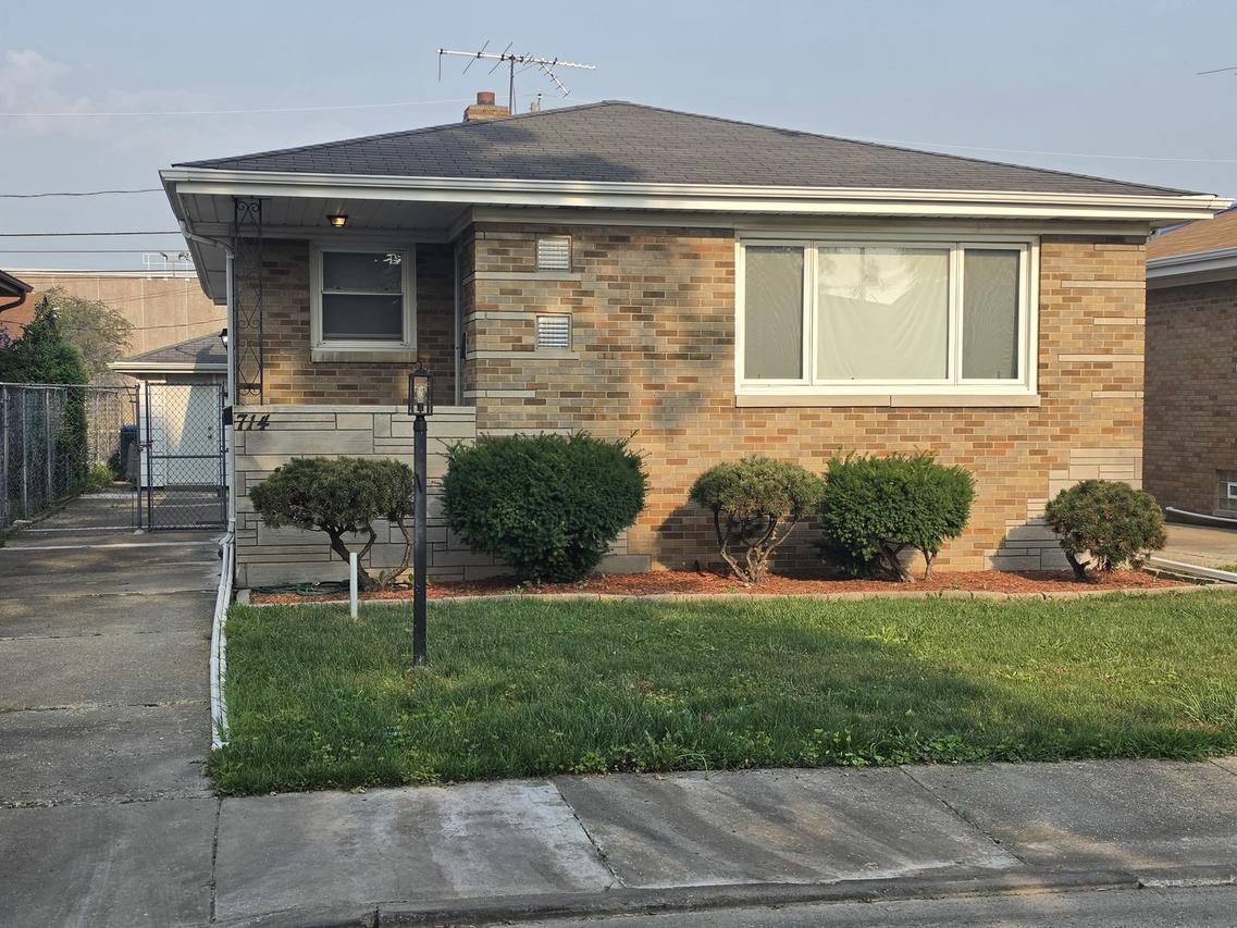714 May St., Calumet City, IL 60409