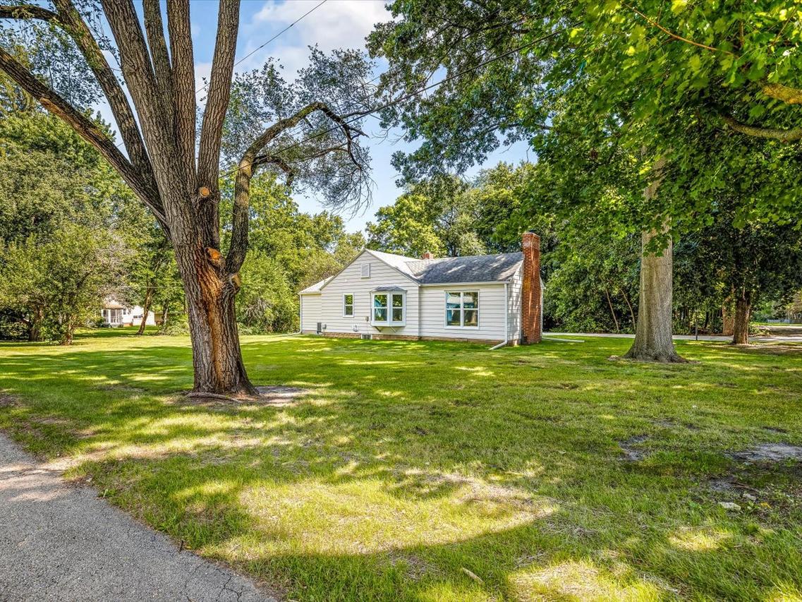 5504 Conrad Ave., Rockford, IL 61108