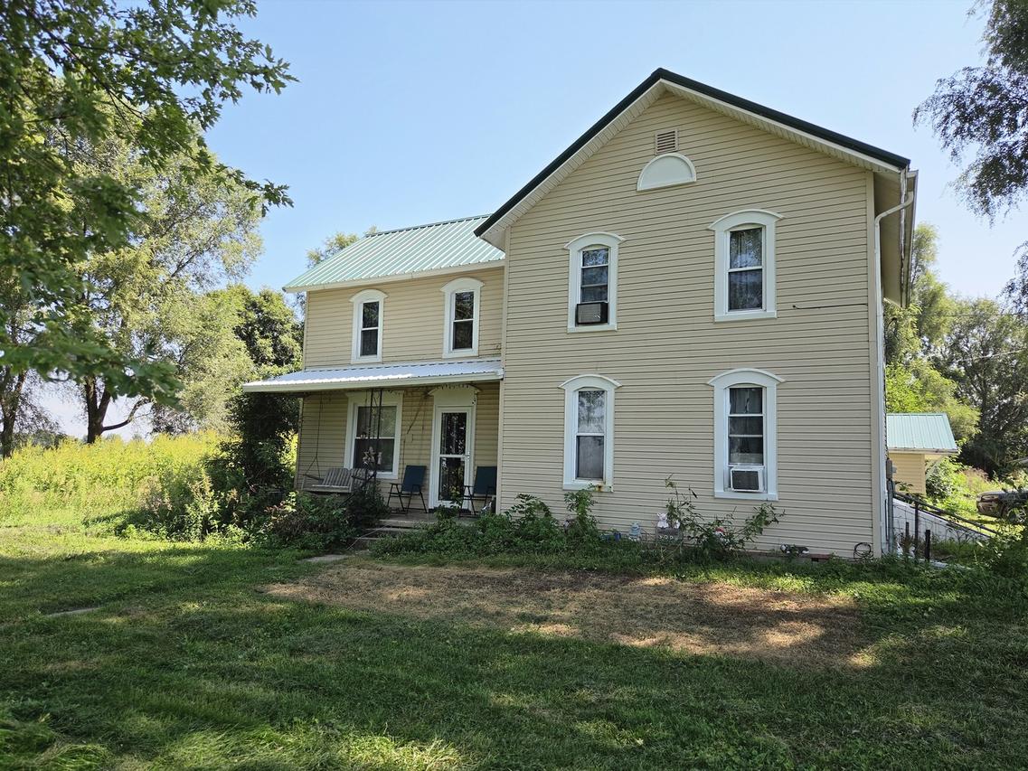19660 Coleta Rd., Sterling, IL 61081