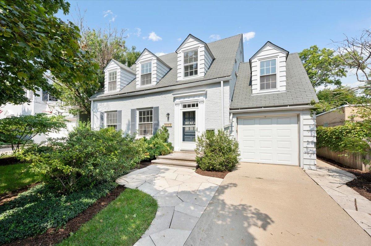 3211 Park Pl., Evanston, IL 60201