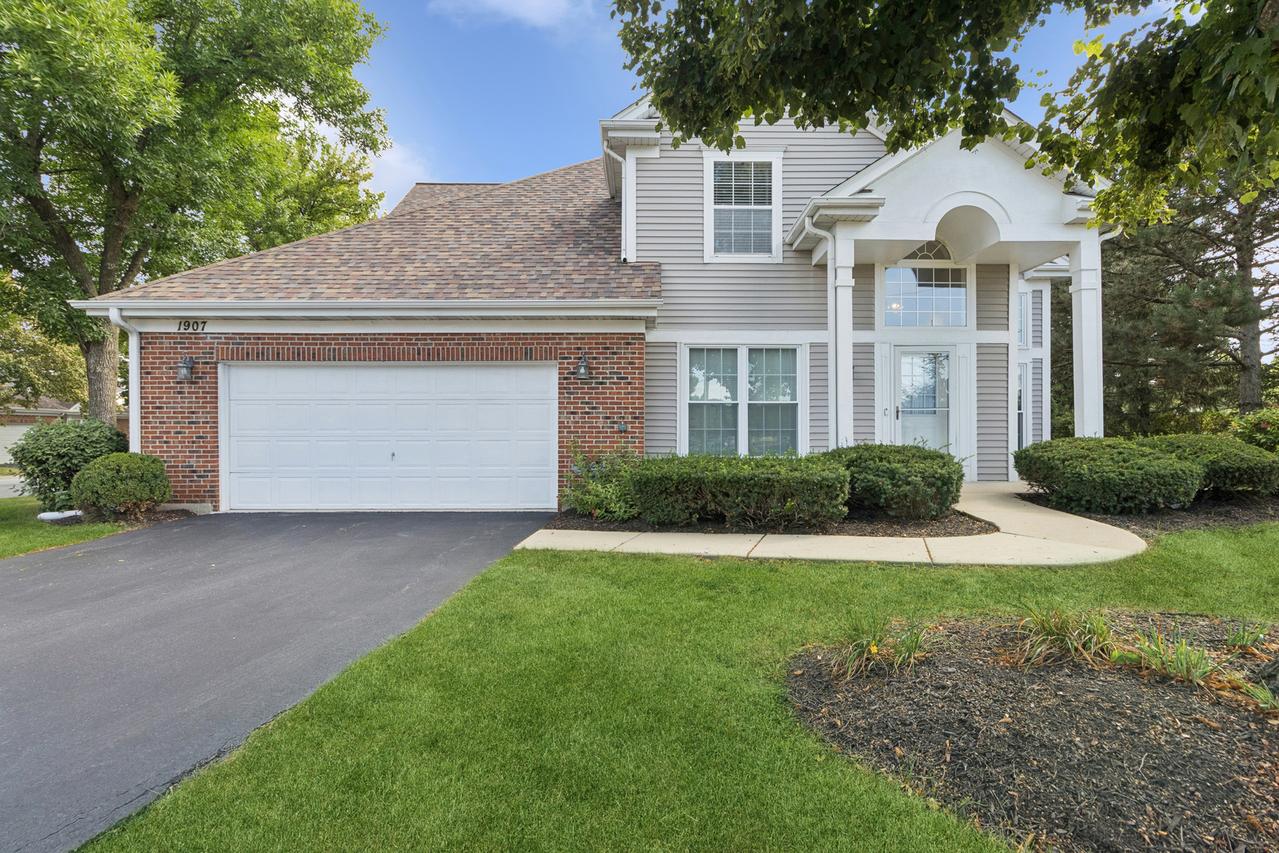1907 N Silver Lake Rd., Arlington Heights, IL 60004