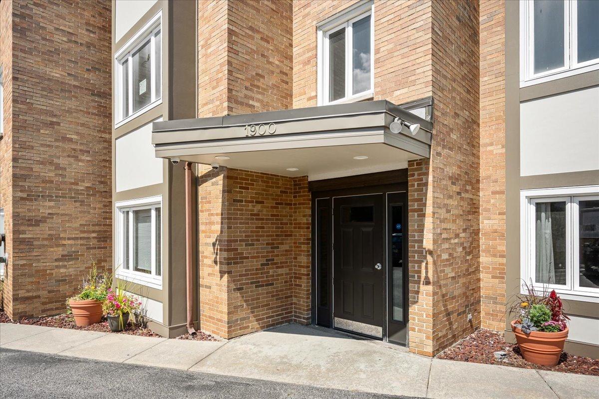 1900 Wilmette Ave. #2F, Wilmette, IL 60091