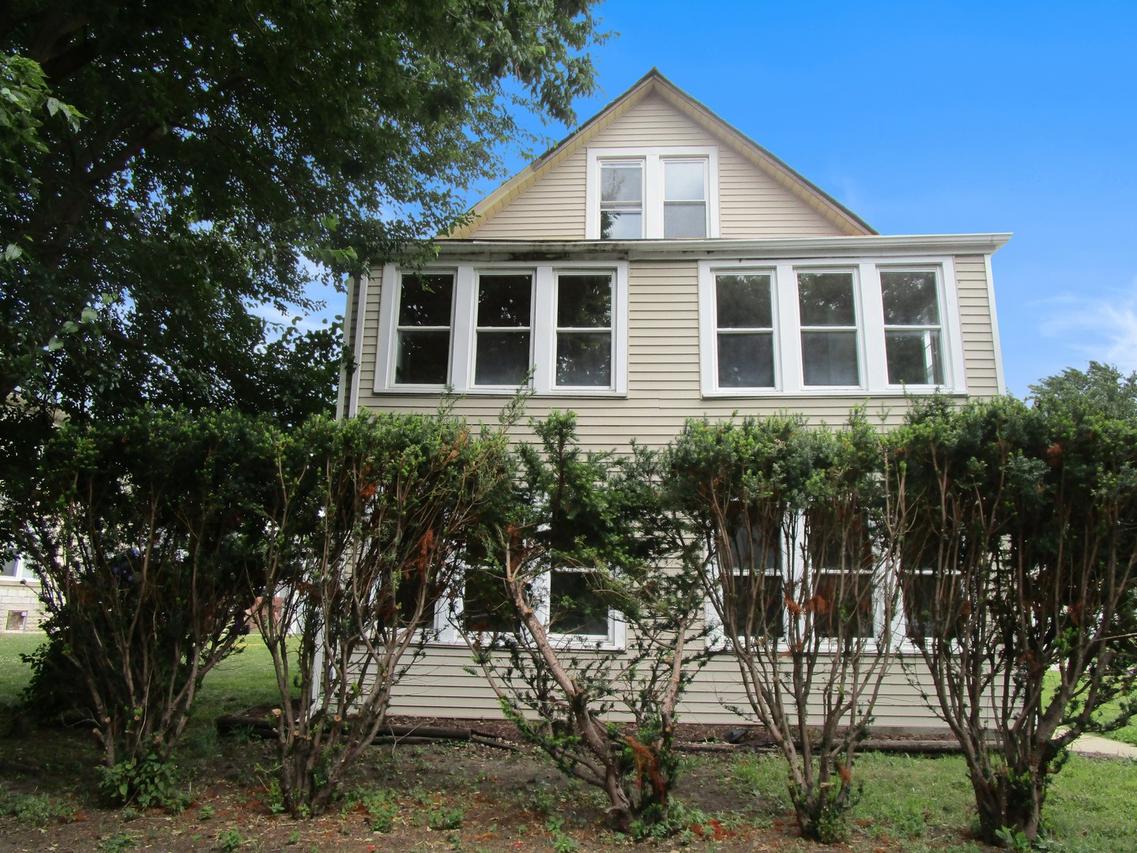 4129 Elm Ave., Lyons, IL 60534