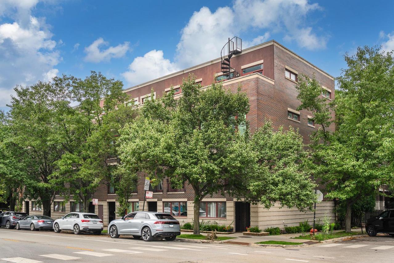 942 W Hubbard St., Chicago, IL 60642