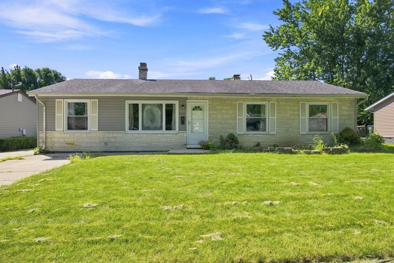 1725 Evergreen Ave., Hanover Park, IL 60133