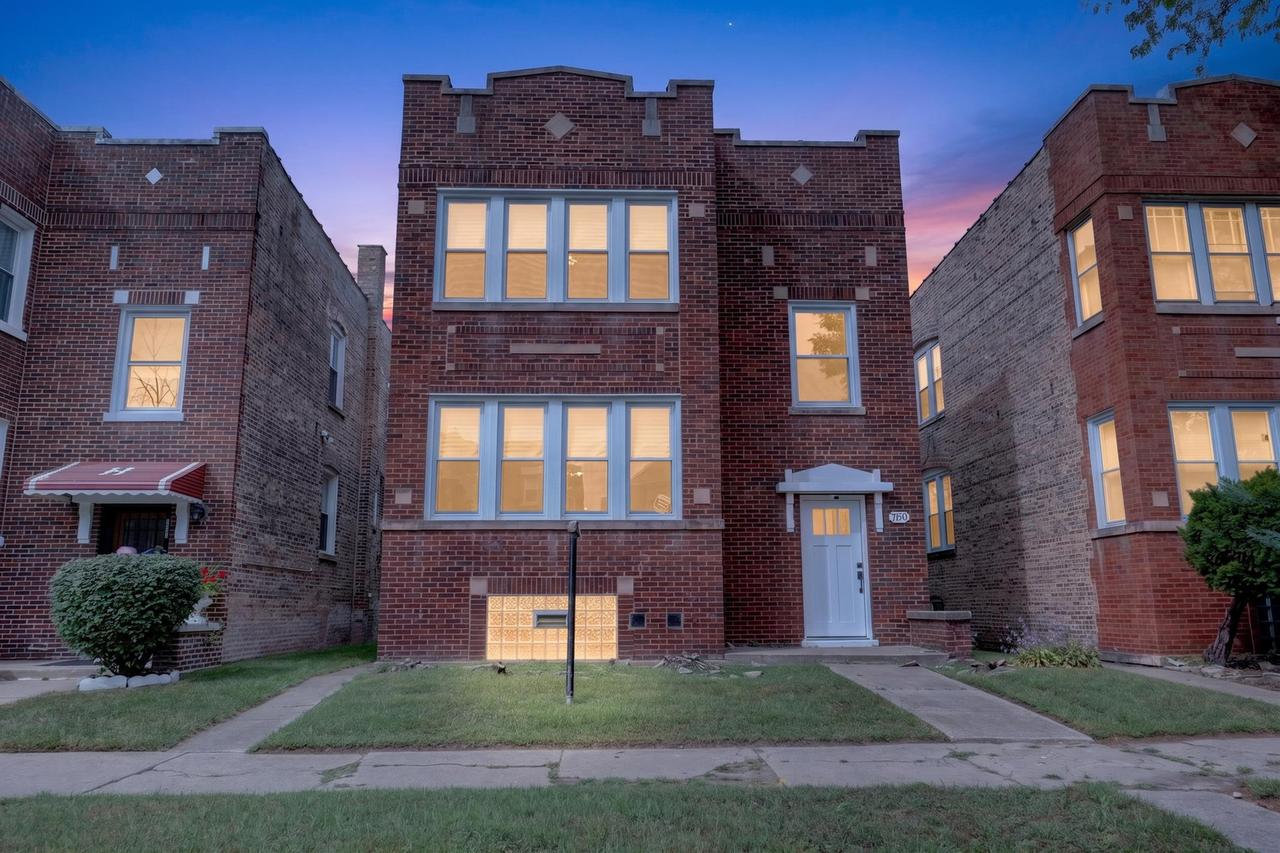 7150 S Eberhart Ave., Chicago, IL 60619