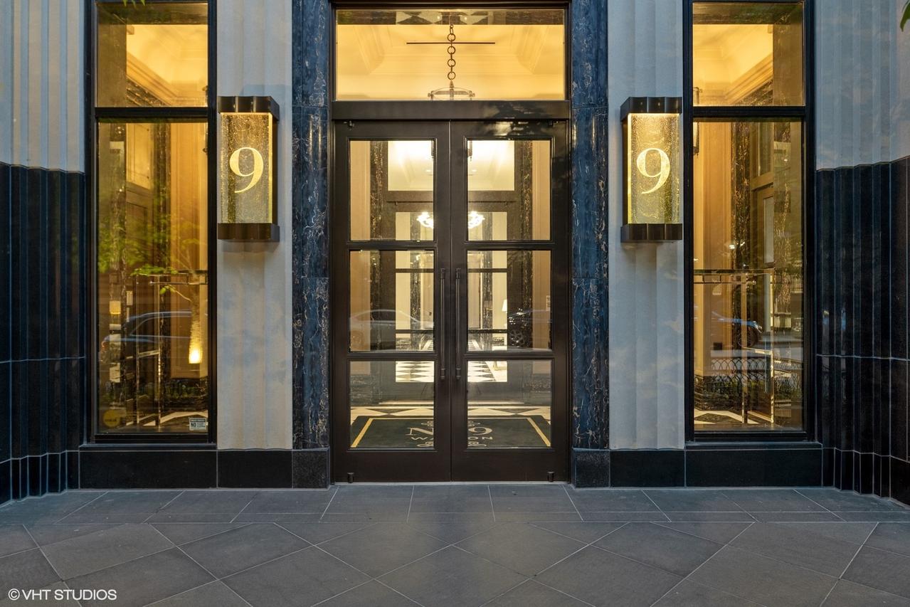 9 W Walton St. #2202, Chicago, IL 60610
