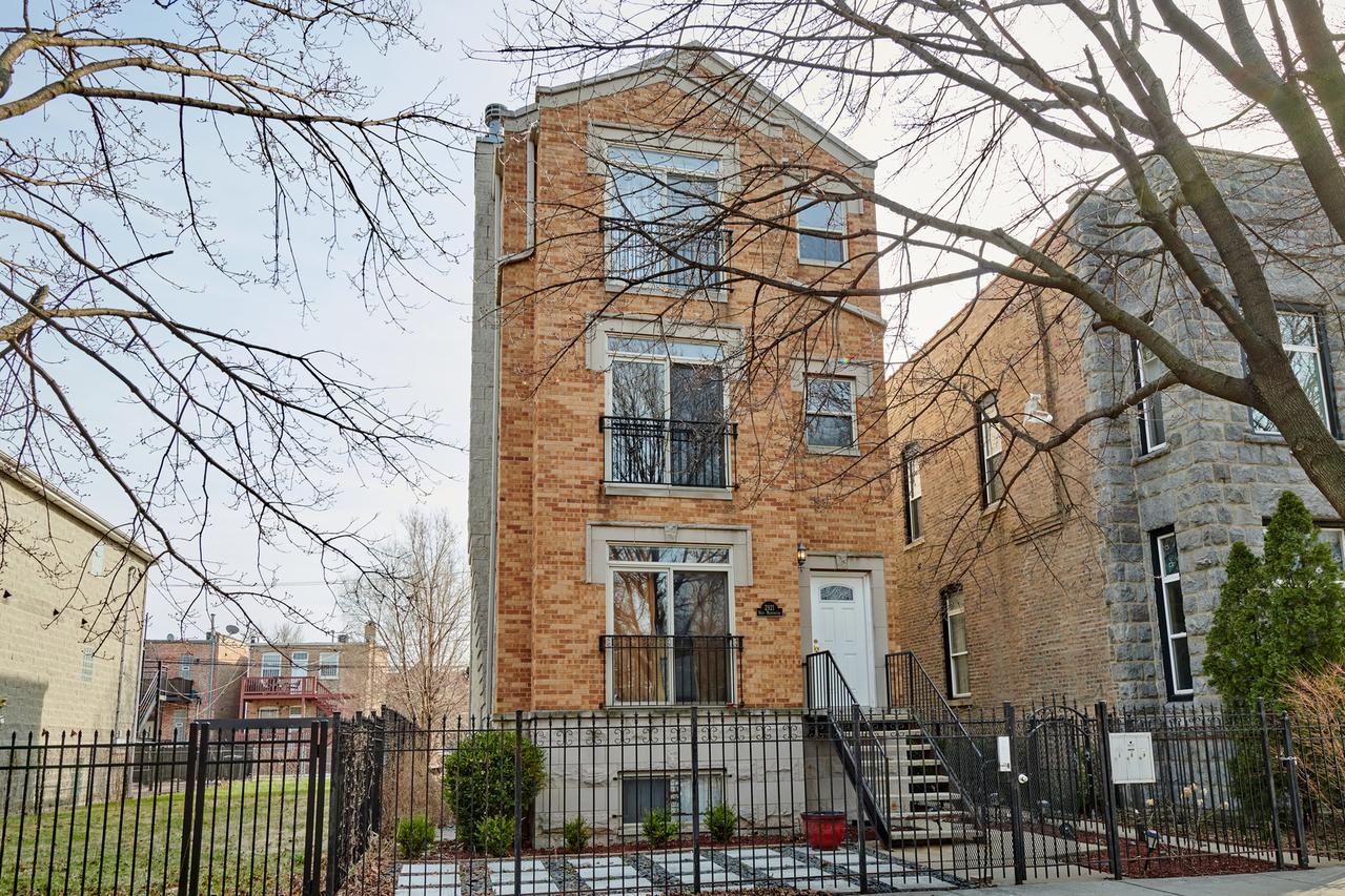2921 W Washington Blvd. #3, Chicago, IL 60612