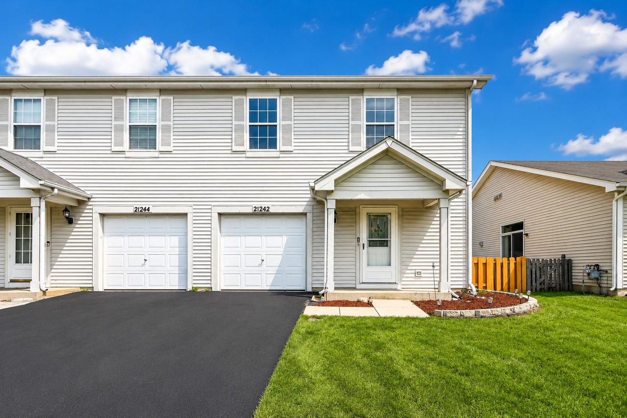 21242 W Edison Ln., Plainfield, IL 60544
