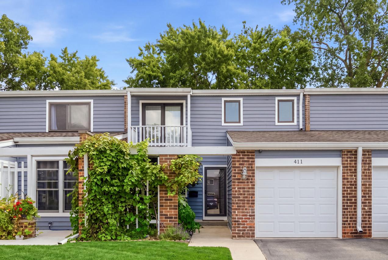 411 Hickory Dr., Wheeling, IL 60090