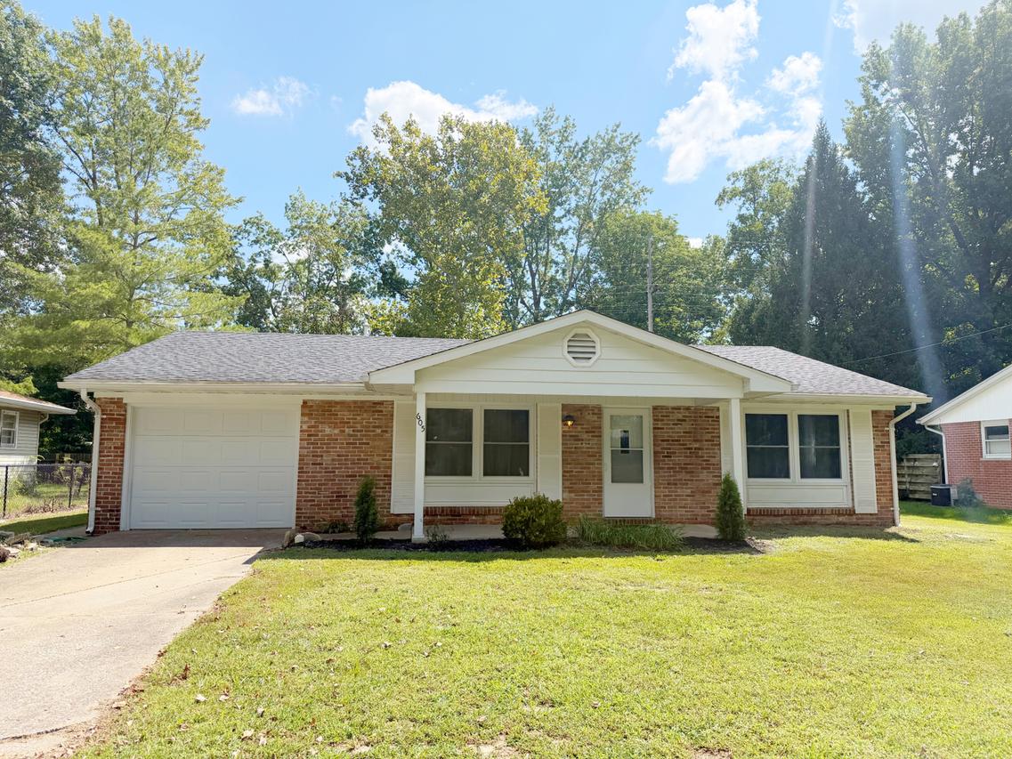 605 S Emerald Ln., Carbondale, IL 62901