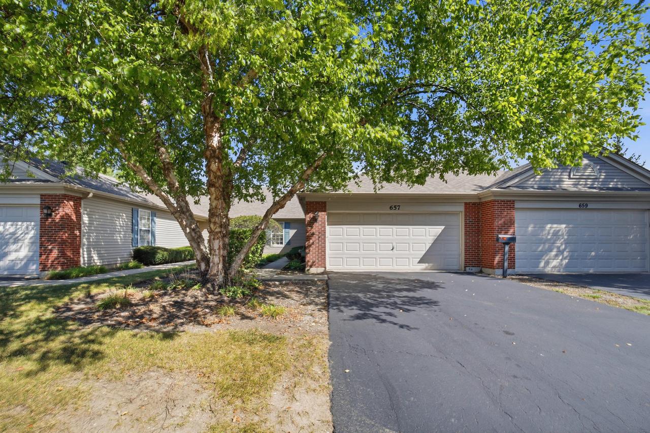 657 S Curran Rd., Round Lake, IL 60073