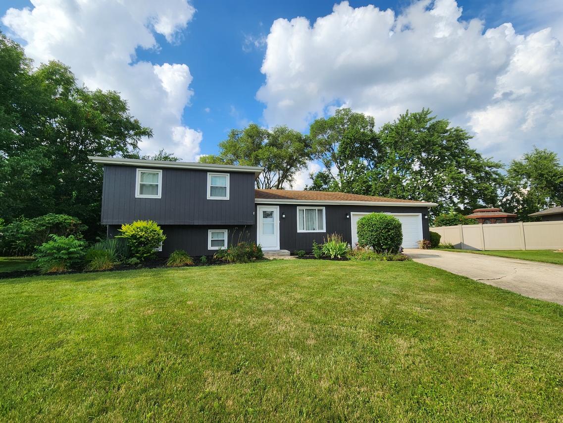 2412 Durness Ct., Crest Hill, IL 60403