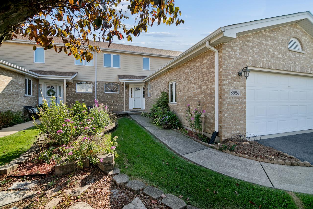 8554 Tullamore Dr., Tinley Park, IL 60487