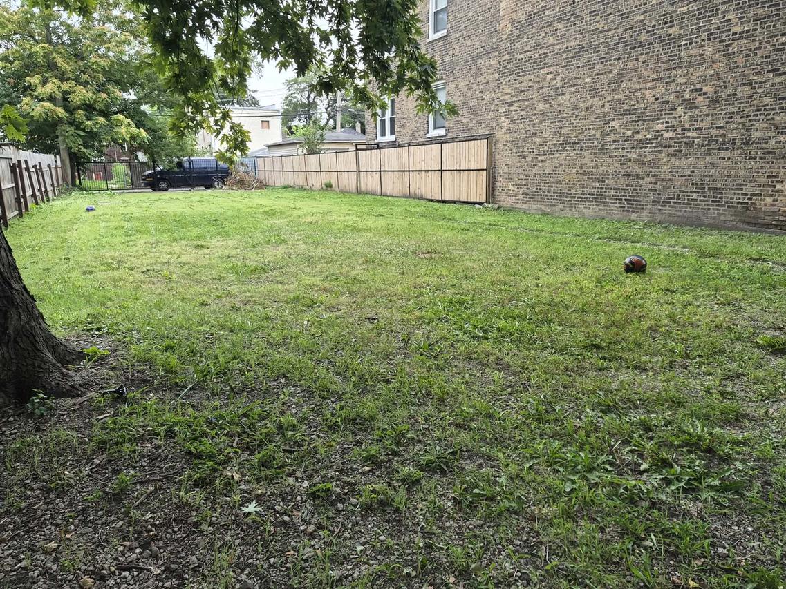 1141 N Harding Ave., Chicago, IL 60651