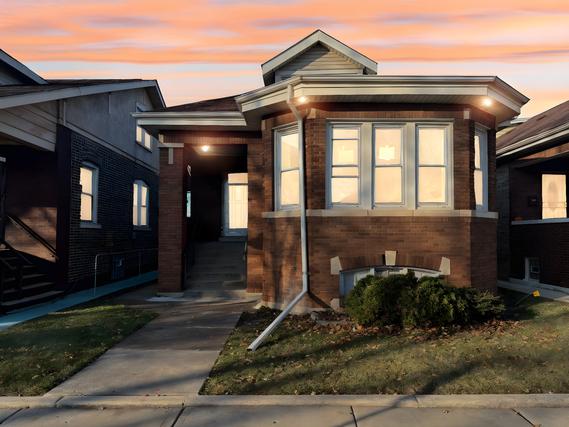 New Homes with Master Bedrooms on the 1st Floor in Auburn Gresham: August 22nd to August 28th