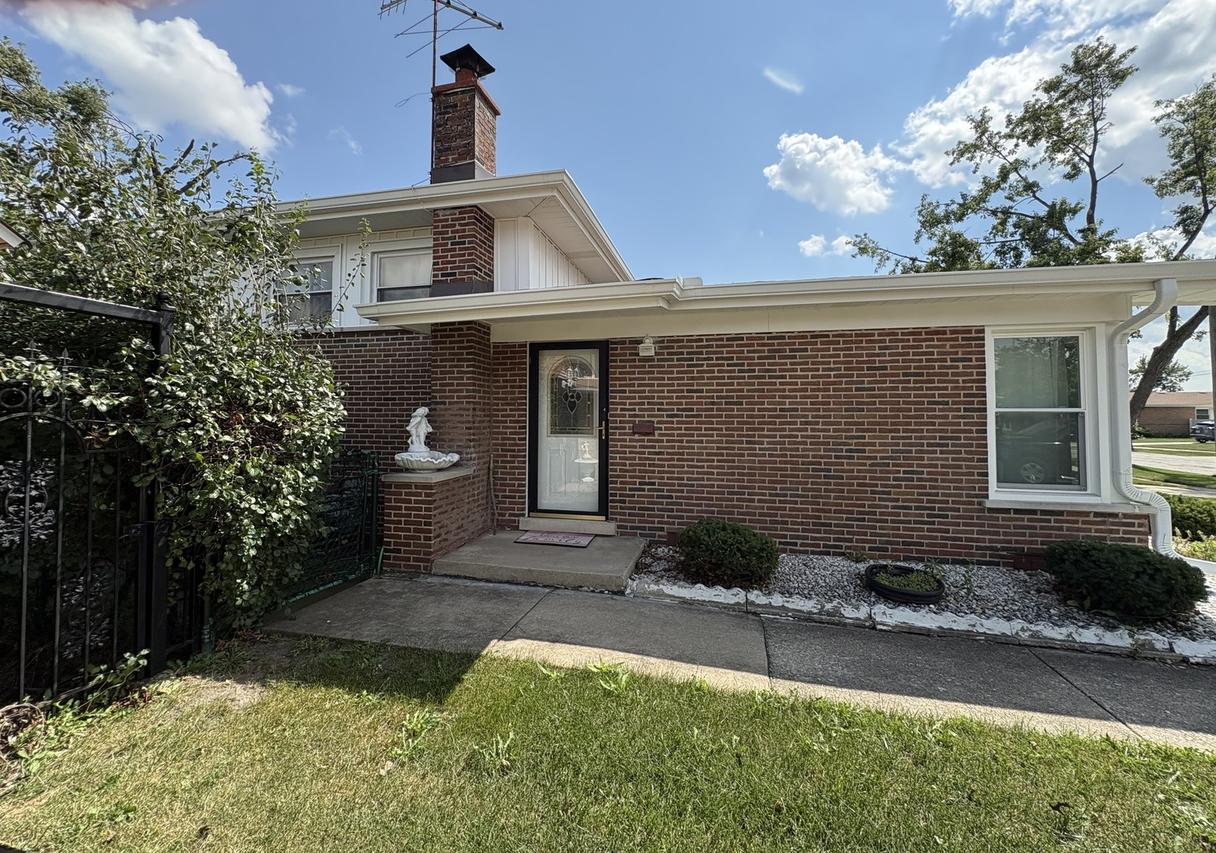 235 S Mayfair Pl., Chicago Heights, IL 60411
