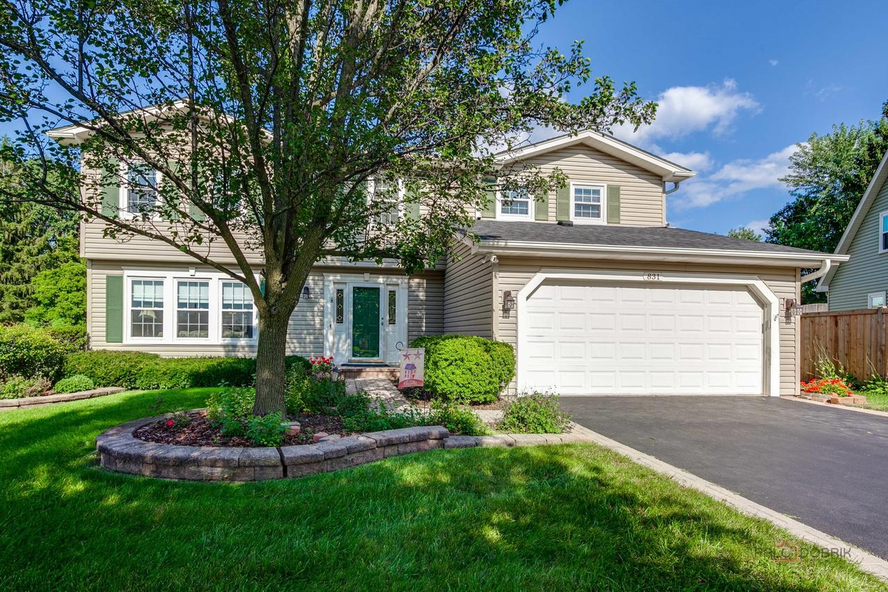 831 Jefferson Dr., Lindenhurst, IL 60046