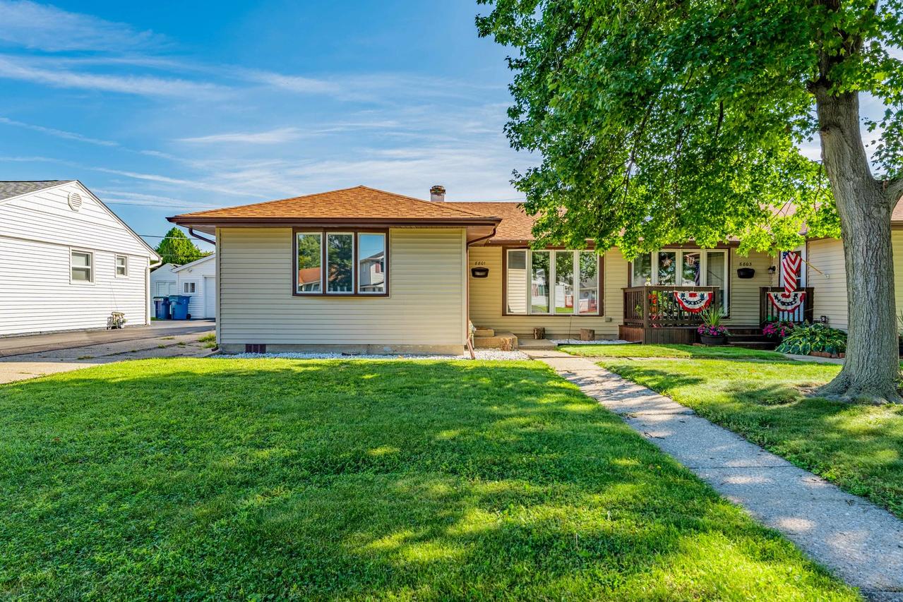 8801 Kilbourn Ave., Hometown, IL 60456
