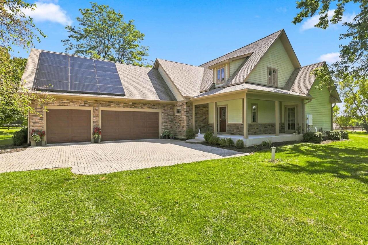 23737 W Milton Rd., Wauconda, IL 60084