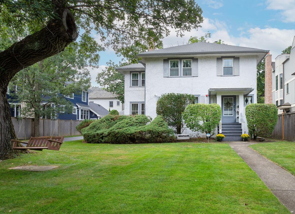 592 Provident Ave., Winnetka, IL 60093