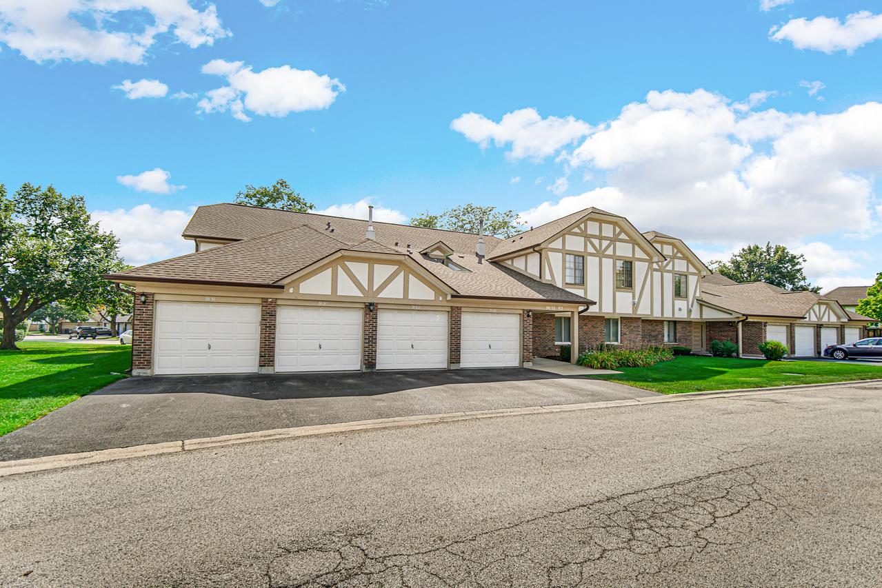 9151 Sutton Ct. #93, Orland Park, IL 60462