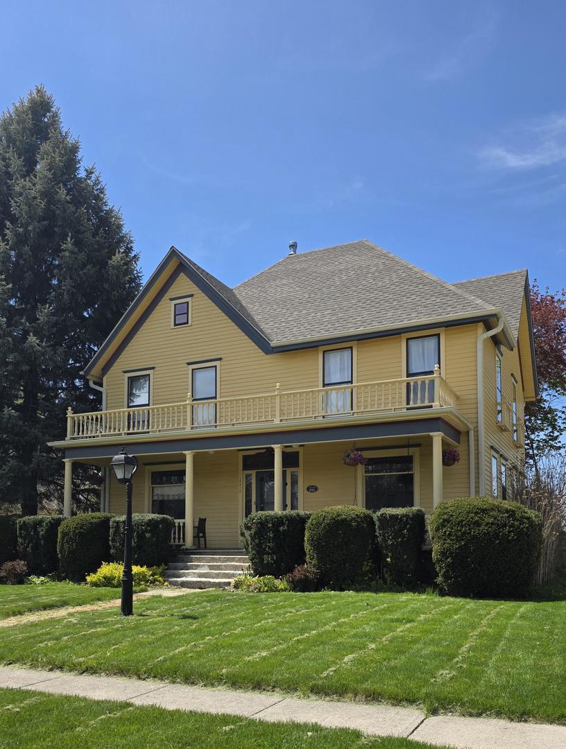 10815 N Woodstock St., Huntley, IL 60142