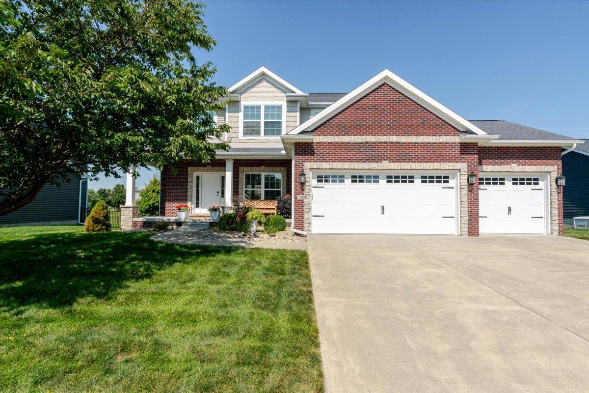 5808 Sugarberry Ave., Bloomington, IL 61705