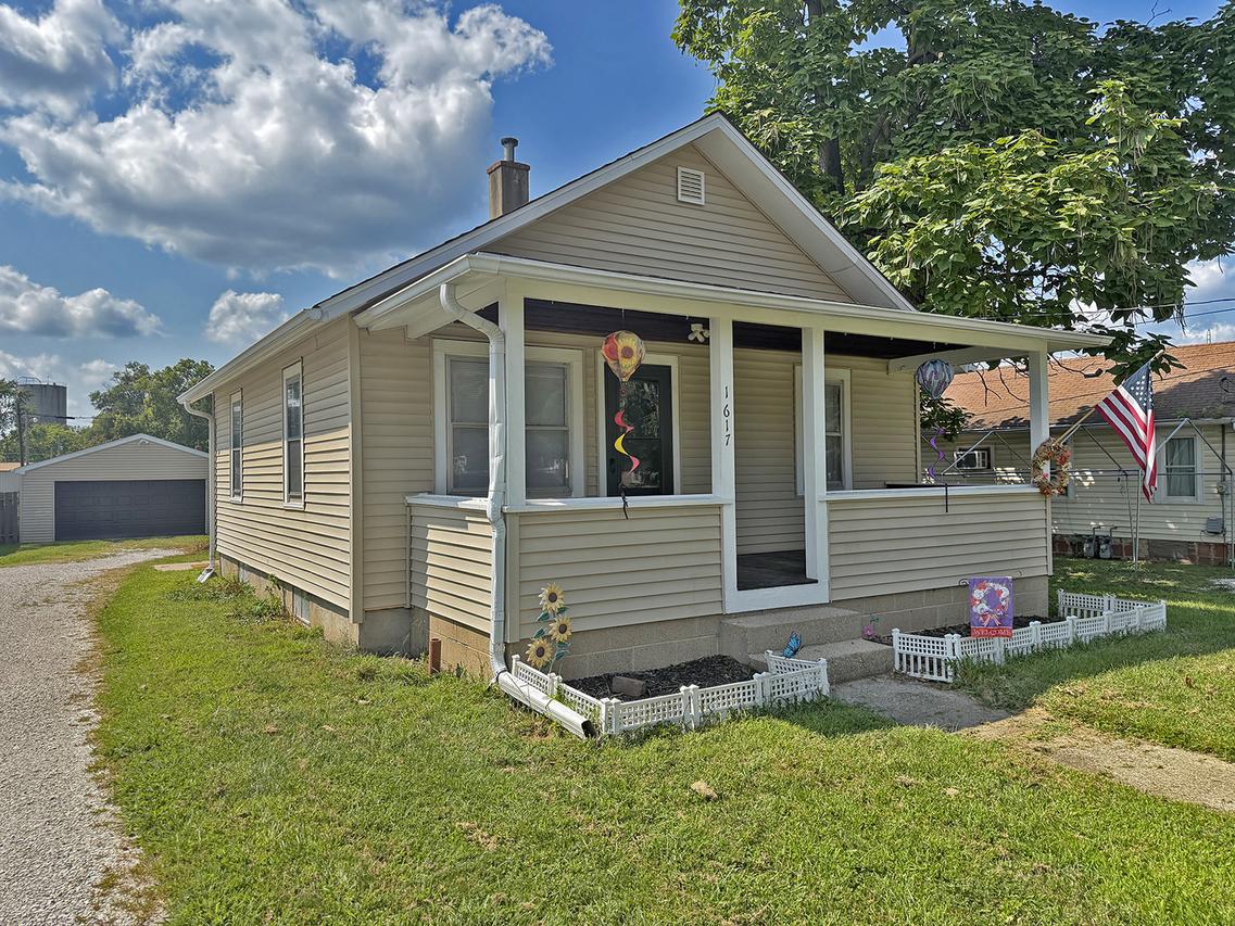 1617 Pine St., Ottawa, IL 61350