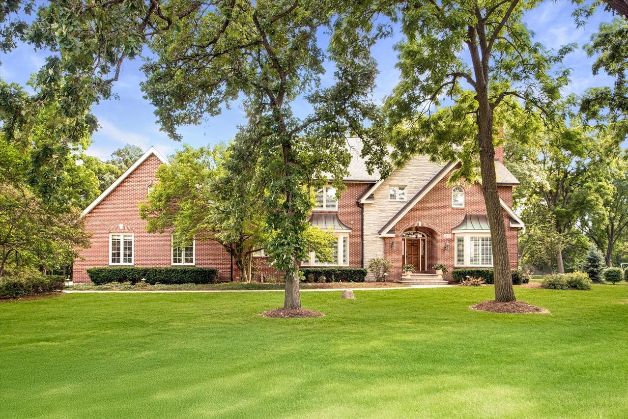 28415 W Heritage Oaks Rd., Barrington, IL 60010