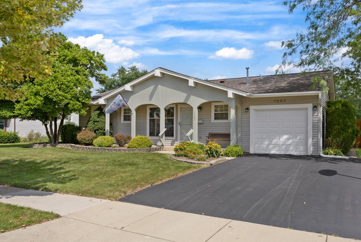 1067 Grissom Tr., Elk Grove Village, IL 60007