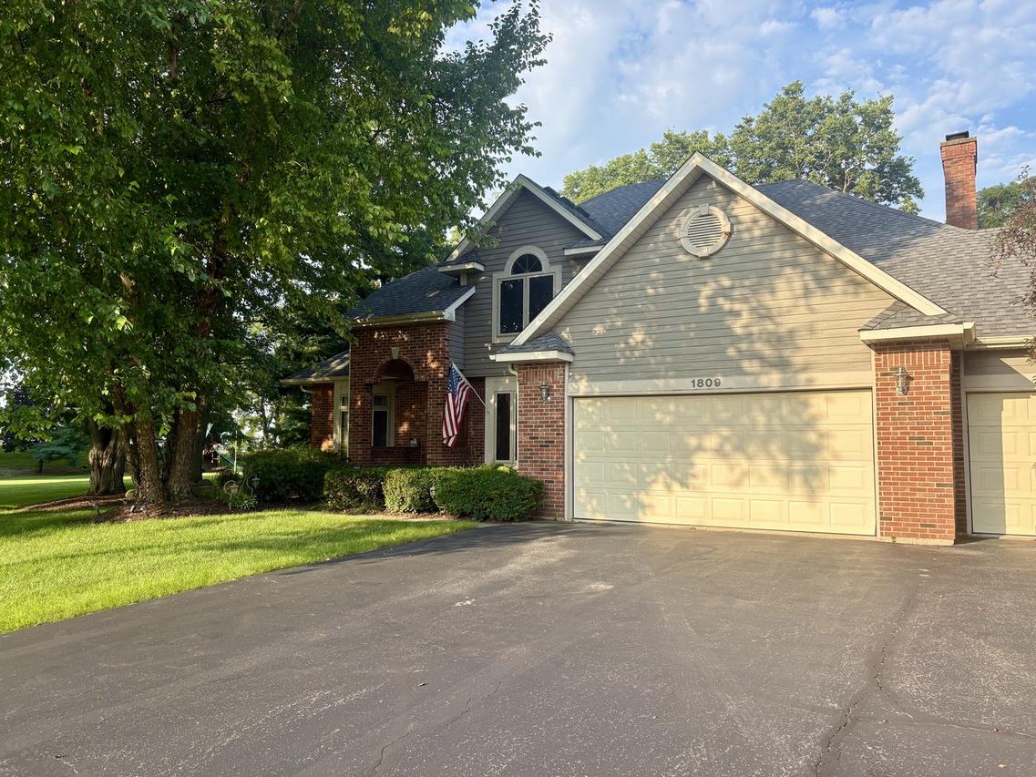 1809 Elm St., Spring Grove, IL 60081