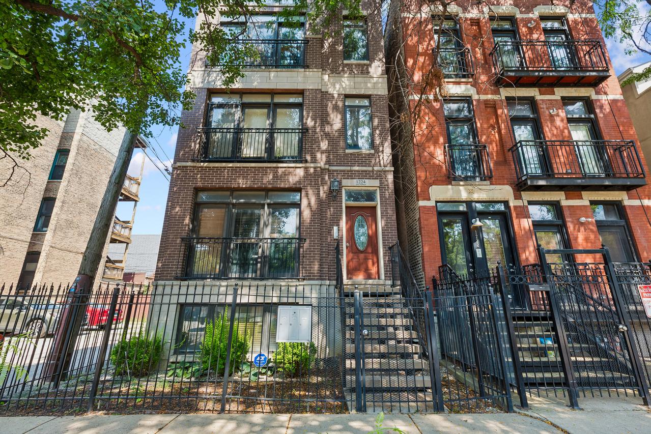 1224 W Hubbard St. #3, Chicago, IL 60642