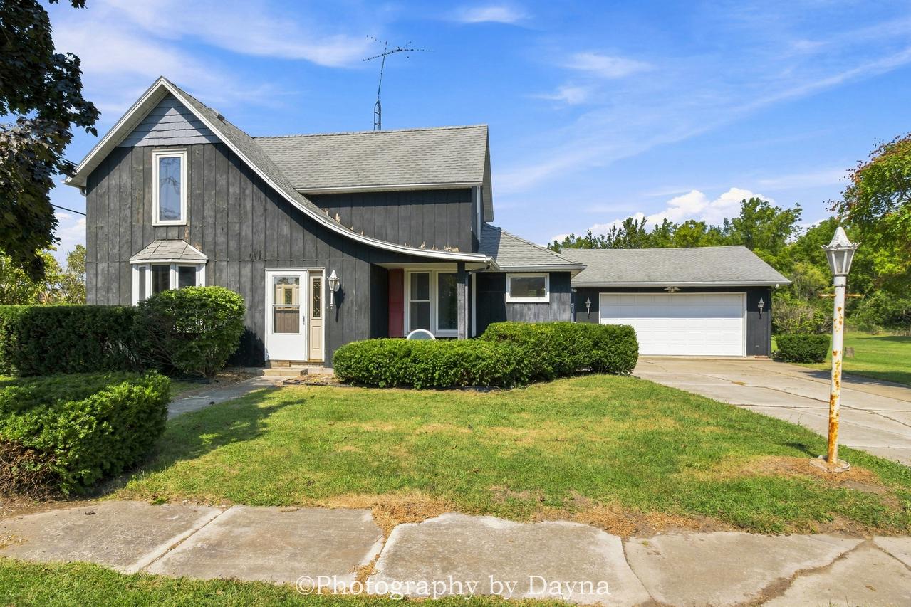 691 W Ambrose St., St. Anne, IL 60964