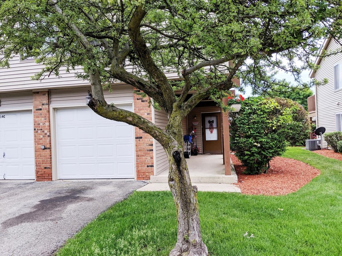 15 Marywood Ln. #C, Bolingbrook, IL 60440
