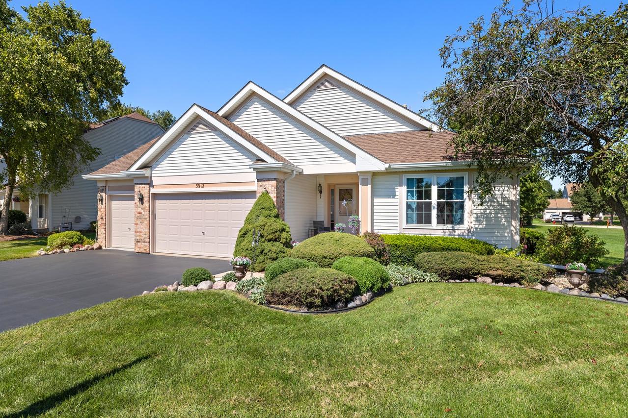 3912 Boone Creek Cir., Mchenry, IL 60050