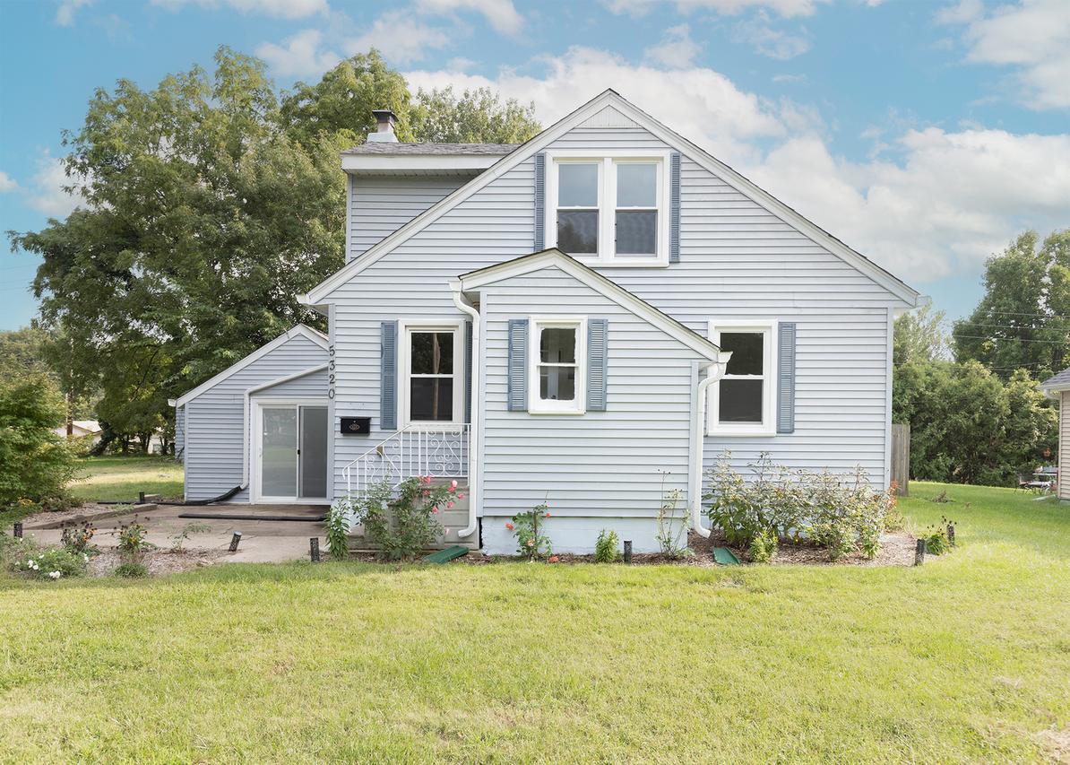 5320 33rd Ave., Moline, IL 61265