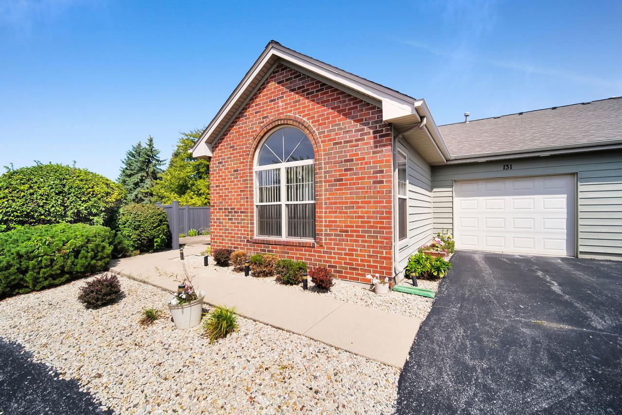 131 E 163rd St. #16A, South Holland, IL 60473