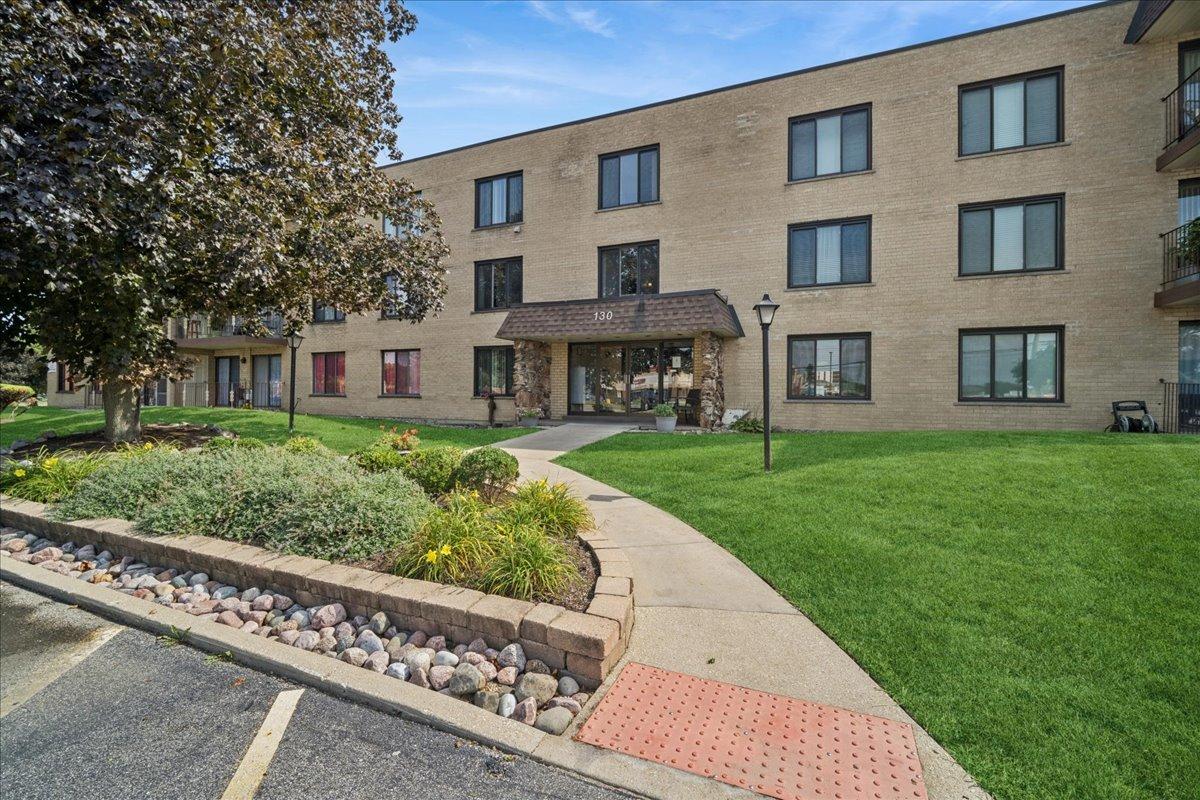130 E Grand Ave. #108, Elmhurst, IL 60126