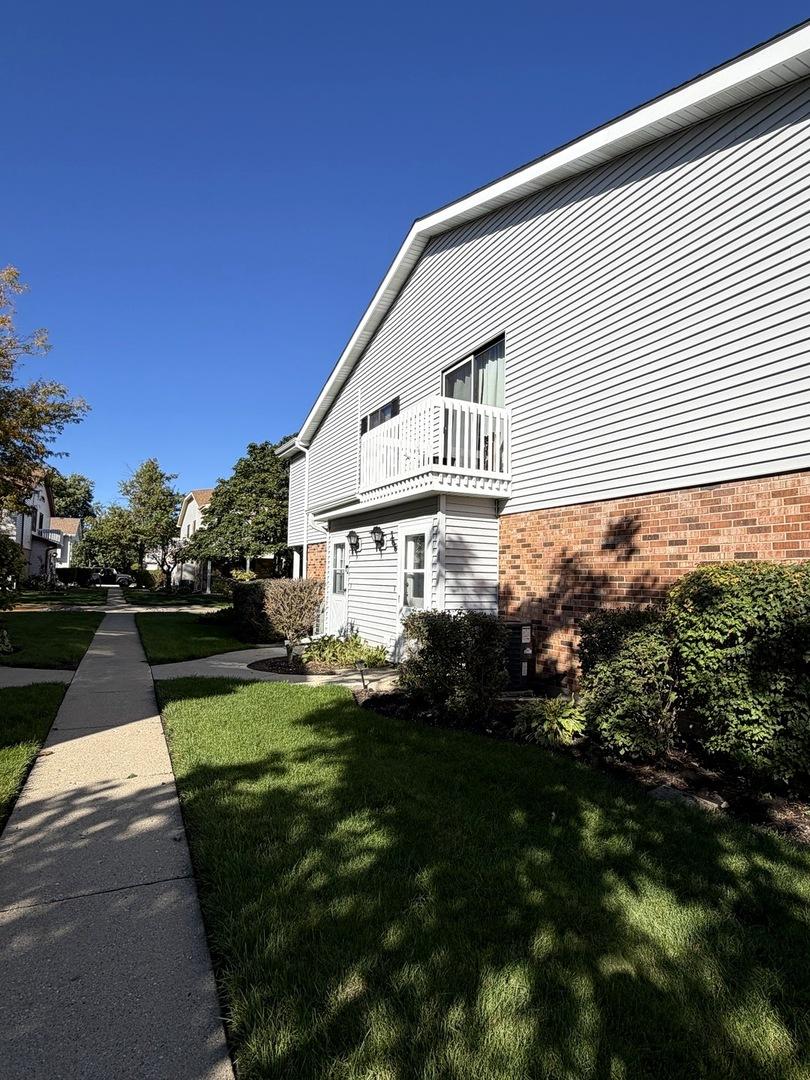 366 Washington Ct., Vernon Hills, IL 60061