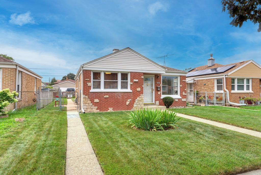 3520 Ernst St., Franklin Park, IL 60131