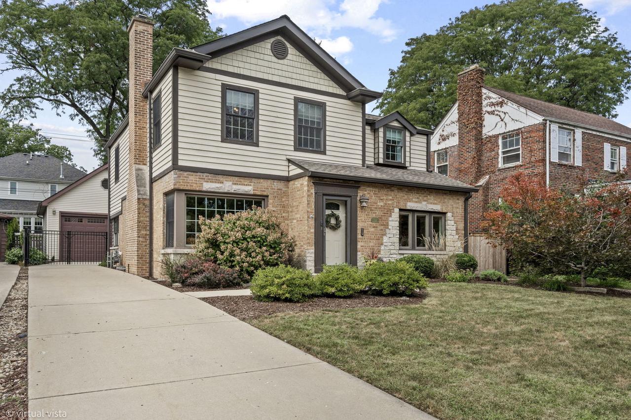 732 S Ashland Ave., La Grange, IL 60525