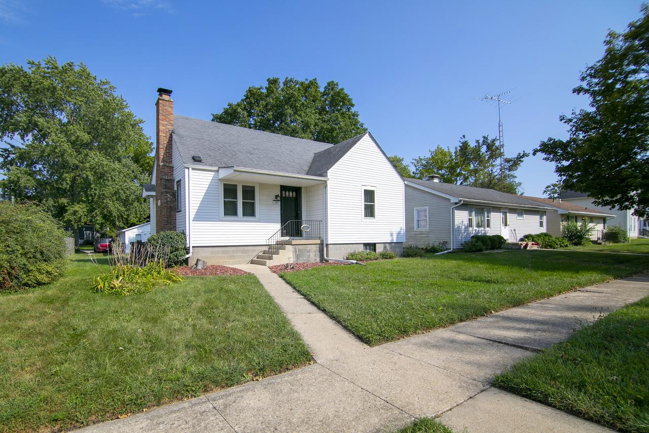 282 N Oak St., Herscher, IL 60941