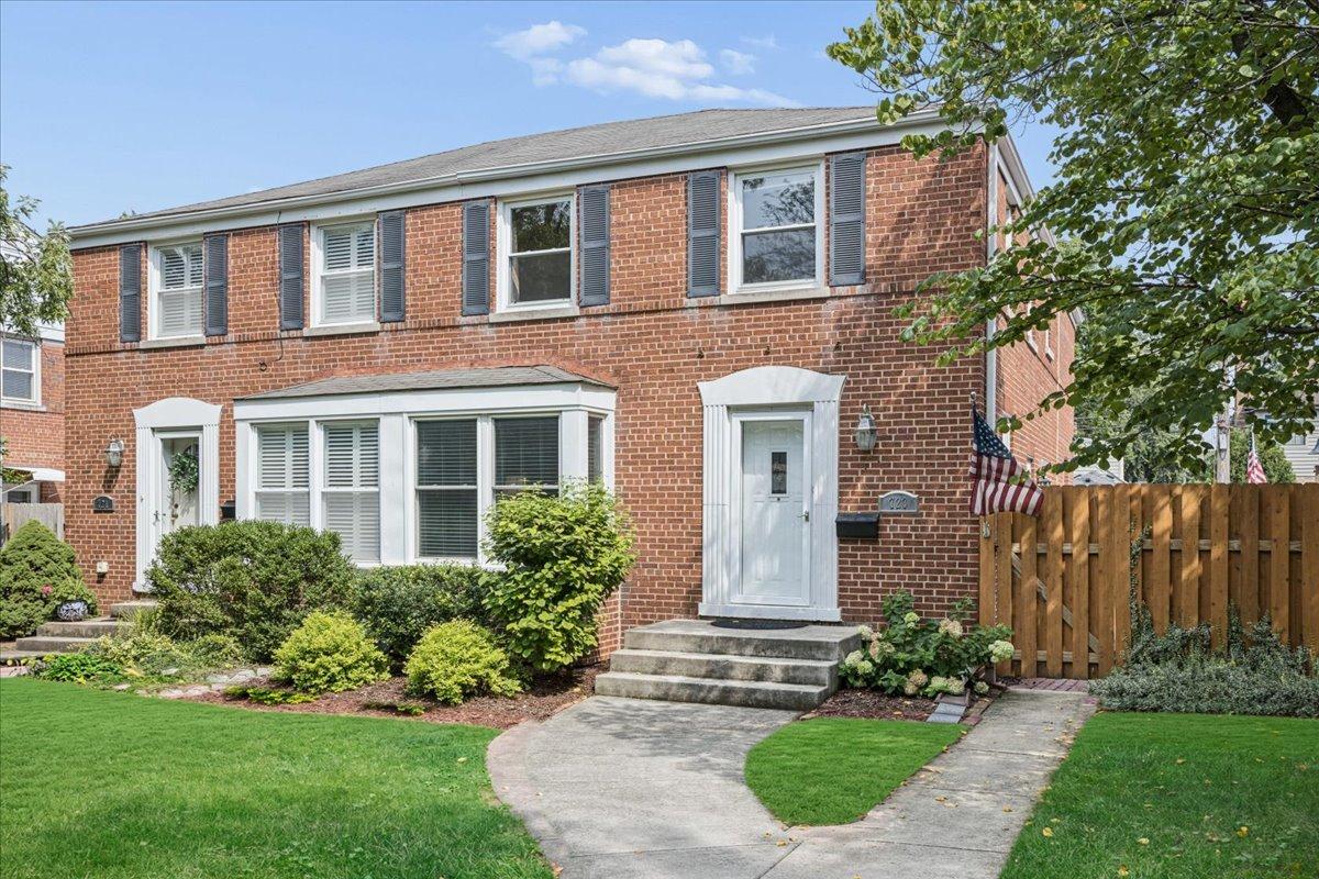 723 S La Grange Rd., La Grange, IL 60525