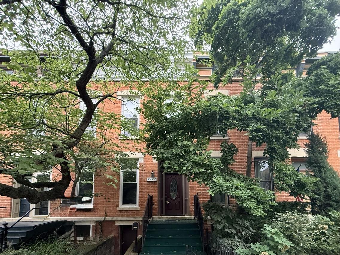 2127 W Bowler St., Chicago, IL 60612
