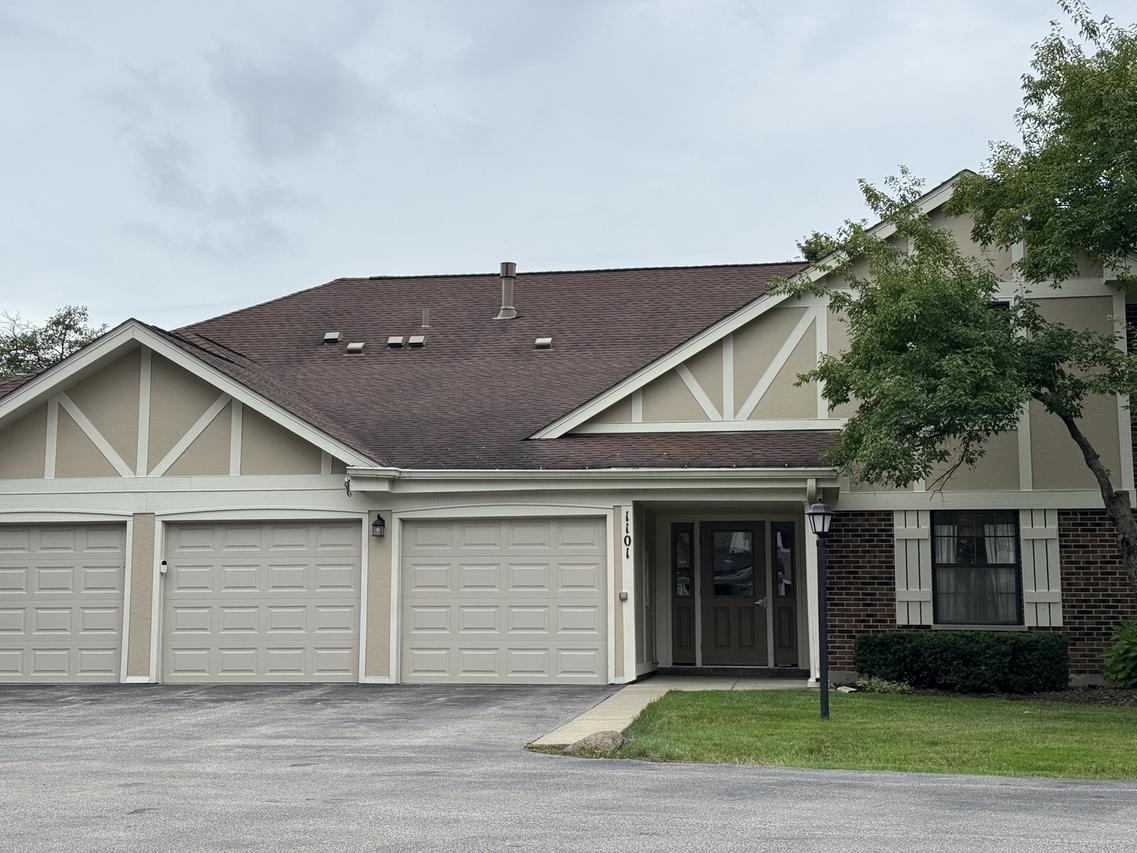 1101 Wildberry Ct. #A1, Wheeling, IL 60090
